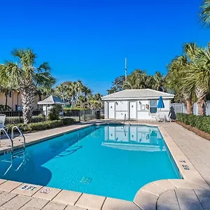 Emerald Shores Holiday home